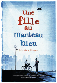 Une fille au manteau bleu