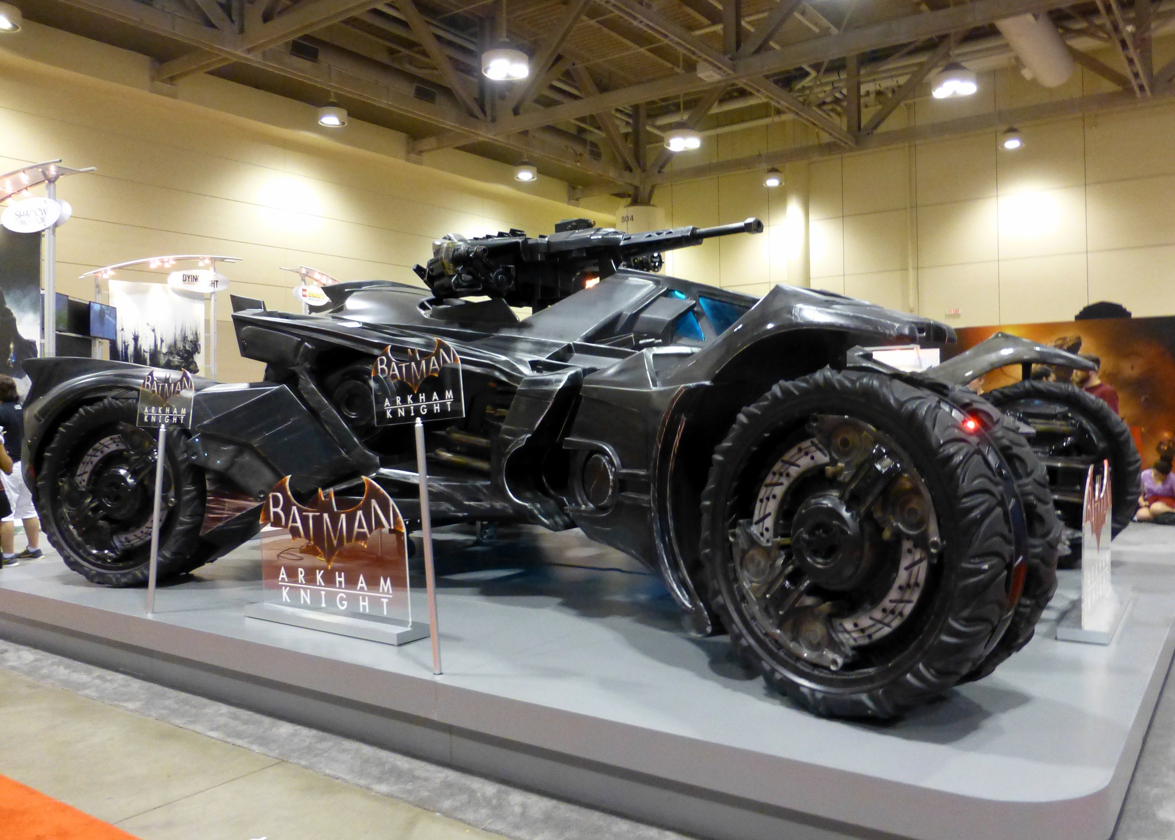 Un Youtubeur victime d'un accident de Batmobile !