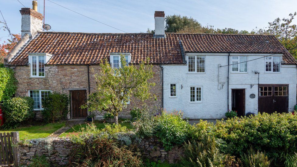 La maison de Terry Pratchett à vendre